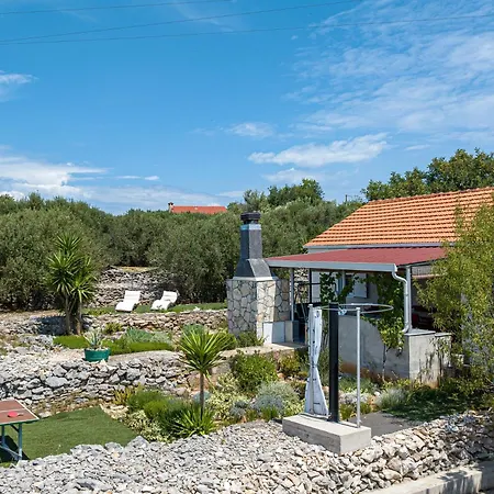 House Roza - Happy Vela Luka